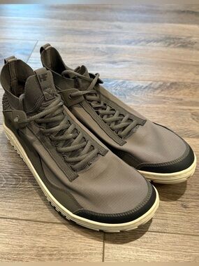 HIKE Footwear Avara Trek Barefoot- Lightweight Hiking Shoes, Gray